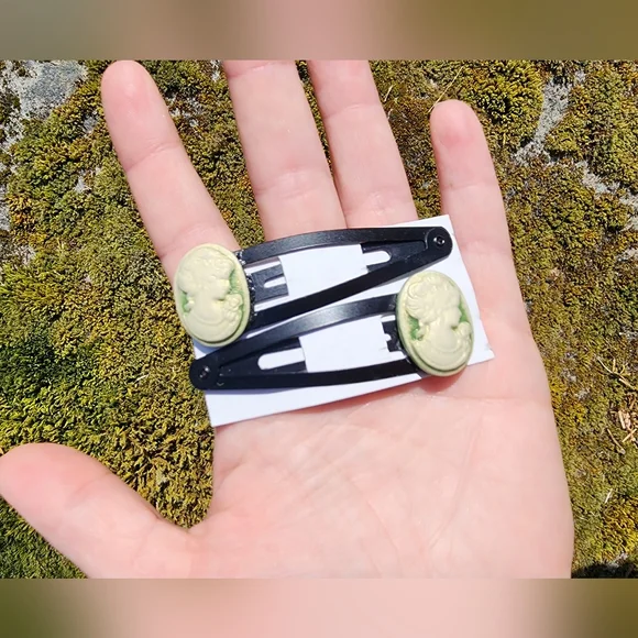 Cameo Clips - Picture 2 of 5